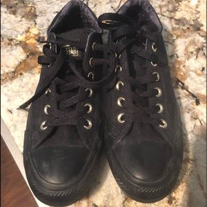 Converse shoes size 8